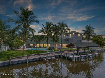 689 S Hedgecock Square, House other with 3 bedrooms, 4 bathrooms and null parking in Satellite Beach FL | Image 2