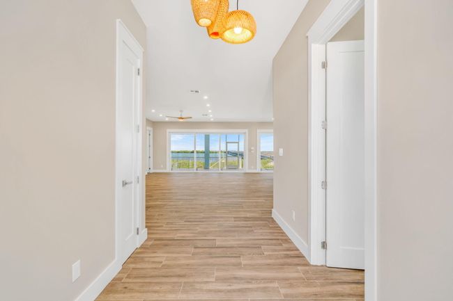 Foyer | Image 24