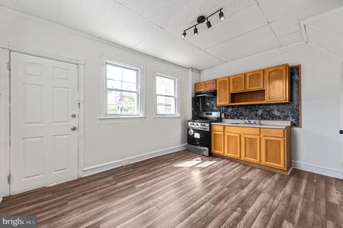 2204 Yelland St, PHILADELPHIA, PA, 19140-2823 | Card Image