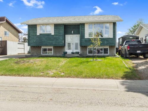 93 Crawford St, Red Deer, AB, T4P2G4 | Card Image