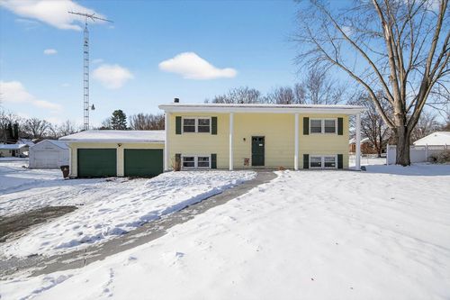 908 Springcrest Blvd, Jackson, MI, 49203-2620 | Card Image