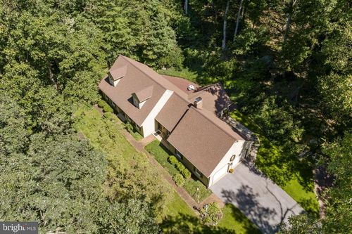 22 Fox Road, NEWMANSTOWN, PA, 17073 | Card Image