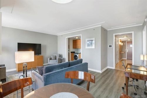 unit-9d-1 Renaissance Sq, White Plains, NY, 10601-3014 | Card Image