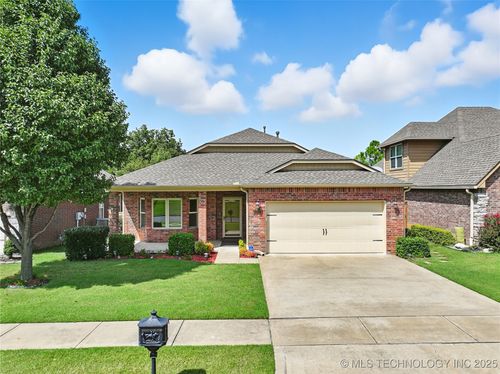 10737 Masters Cir, Jenks, OK, 74037-2212 | Card Image