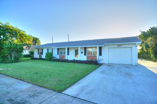 807 Easterly Rd, North Palm Beach, FL, 33408-3803 | Card Image