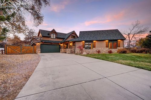 202 Rockledge Ct, Manitou Springs, CO, 80829-2325 | Card Image