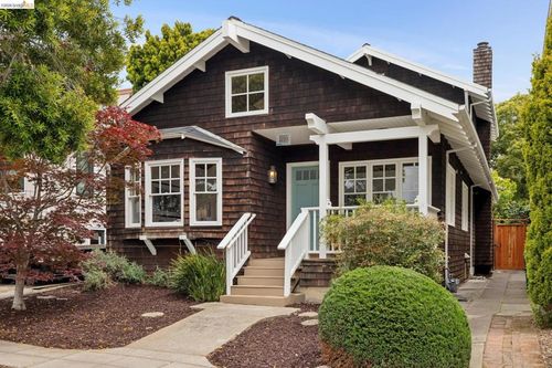 5360 James Ave, Oakland, CA, 94618-1104 | Card Image
