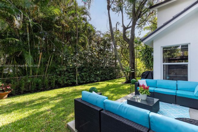 323 Sarto Ave, House other with 4 bedrooms, 3 bathrooms and null parking in Coral Gables FL | Image 5