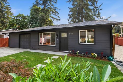 19656 Se 260th St, Covington, WA, 98042-5046 | Card Image