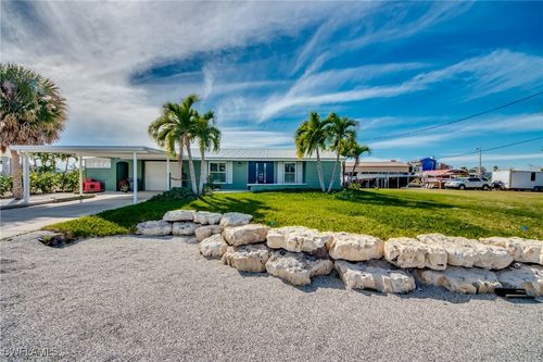 2891 Cussell Dr, ST. JAMES CITY, FL, 33956-2325 | Card Image