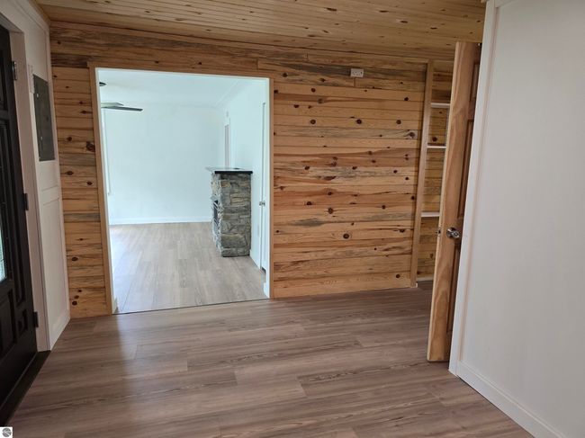 7864 Maple St, House other with 3 bedrooms, 1 bathrooms and null parking in Vanderbilt MI | Image 8