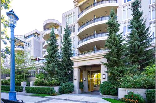 220-8480 Granville Ave, Richmond, BC, V6Y4E8 | Card Image