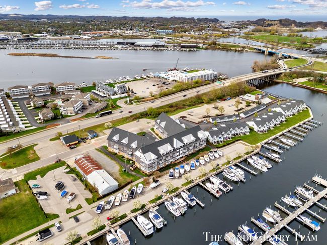 15 - 917 W Savidge St, Condo with 2 bedrooms, 2 bathrooms and null parking in Spring Lake MI | Image 43