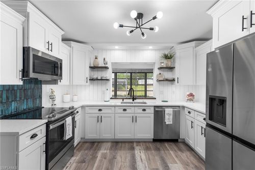 7084 E Brandywine Cir, FORT MYERS, FL, 33919-7315 | Card Image