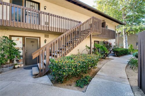 1j-3050 S Bristol St, Santa Ana, CA, 92704-6701 | Card Image