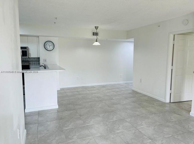 APT-130 - 2600 University Dr, Condo with 3 bedrooms, 2 bathrooms and null parking in Davie FL | Image 4