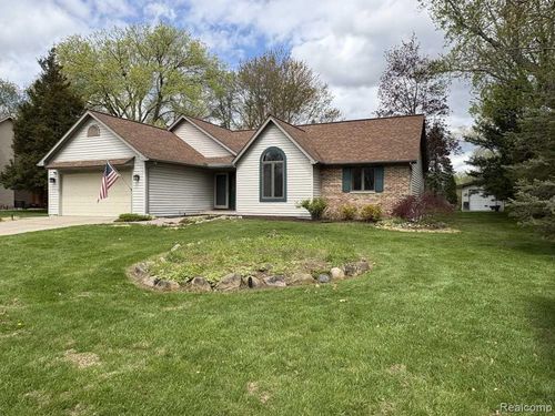 9038 Twin Oaks Ct, Flushing, MI, 48433-1188 | Card Image