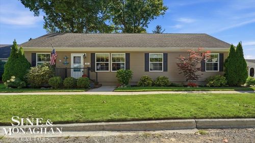 569 S Elizabeth St, Marine City, MI, 48039-3418 | Card Image