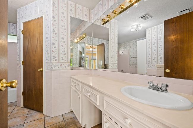 1006 Palos Verdes Dr, House other with 4 bedrooms, 3 bathrooms and 6 parking in Lakeway TX | Image 17