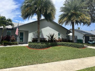 1300 Sw 129 Way, House other with 3 bedrooms, 2 bathrooms and null parking in Davie FL | Image 1