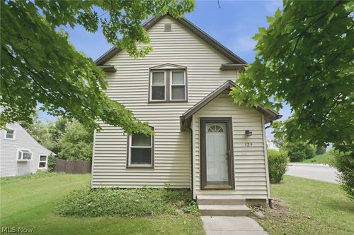 123 E State St, Barberton, OH, 44203-2716 | Card Image