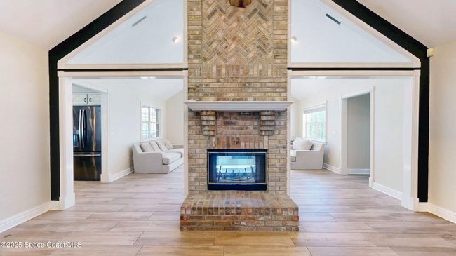 Double sided fireplace | Image 15