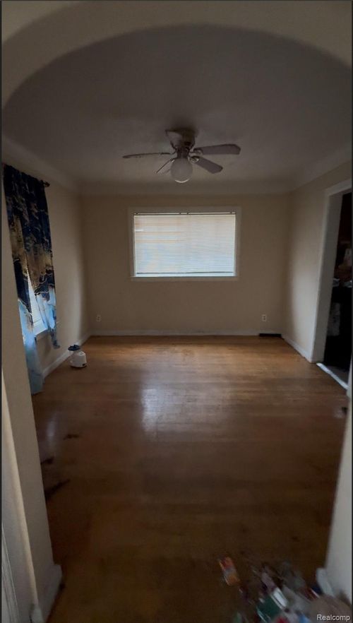 16533 Harlow St, Detroit, MI, 48235-3428 | Card Image