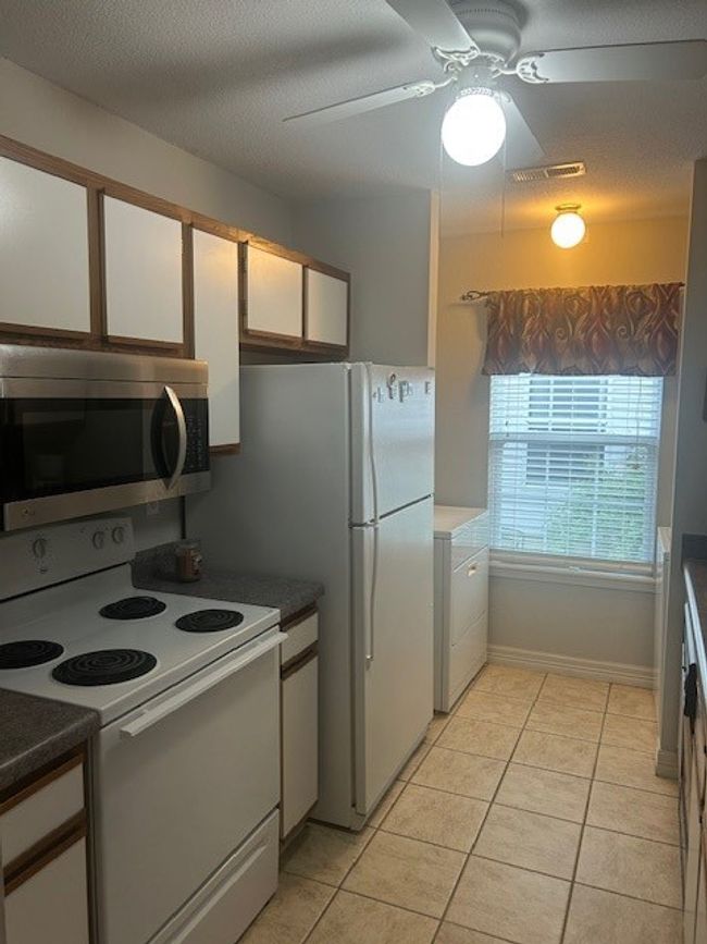 Kitchen | Image 6