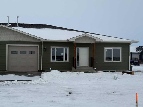 242 Parkview Lane W, Bow Island, AB, T0K0G0 | Card Image