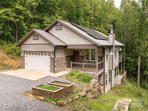 264 W Splitrail Dr, Hendersonville, NC, 28792-6944 | Card Image
