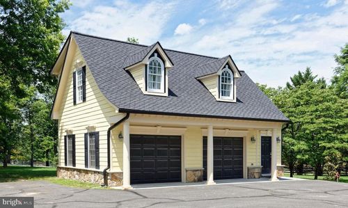 20084 Woodtrail Rd, ROUND HILL, VA, 20141-1942 | Card Image