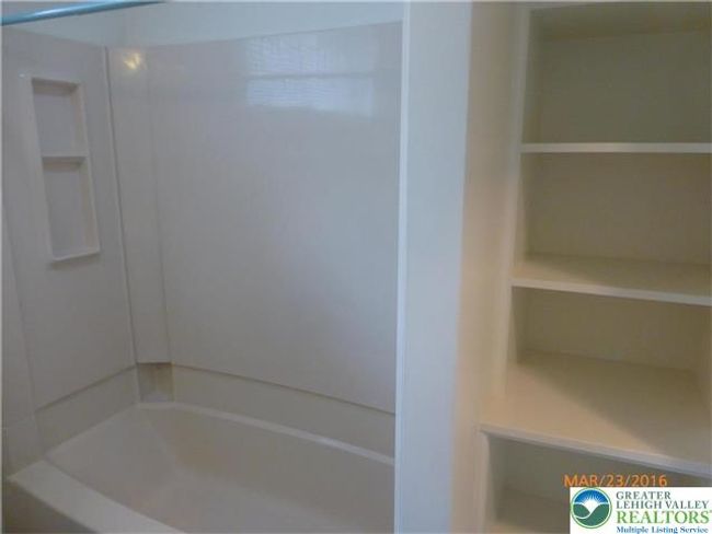 3A - 108 S Main St, Condo with 2 bedrooms, 1 bathrooms and null parking in Alburtis PA | Image 21