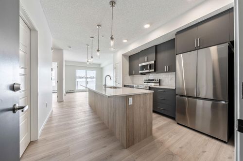 419-245 Edith Pl Nw, Calgary, AB, T3R2C7 | Card Image