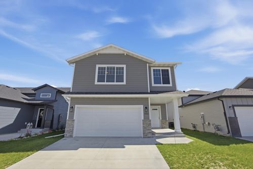 1462 68th Ave S, Fargo, ND, 58104-5545 | Card Image