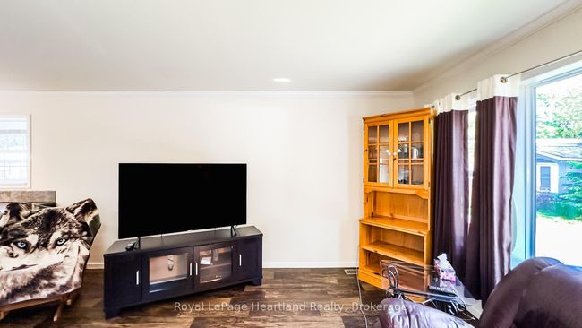 10 Bloomsbury Dr, Home with 2 bedrooms, 1 bathrooms and 2 parking in Goderich ON | Image 16