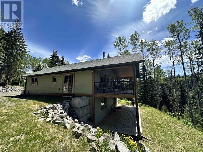 8396 Rainbow Country Road, House other with 3 bedrooms, 3 bathrooms and null parking in Bridge Lake BC | Image 5