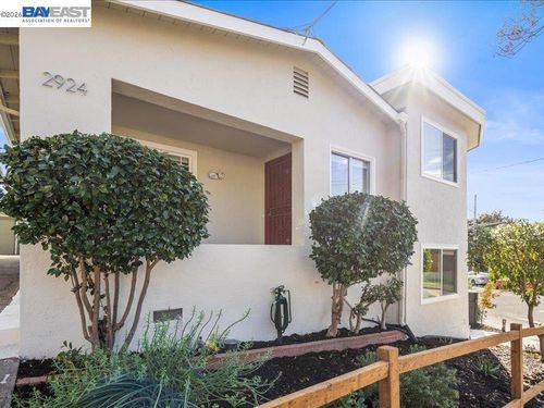 2924 Morcom Ave, Oakland, CA, 94619-3316 | Card Image