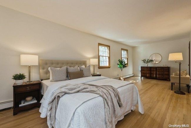 158 Chestnut Cir, House other with 3 bedrooms, 2 bathrooms and null parking in Northport NY | Image 8