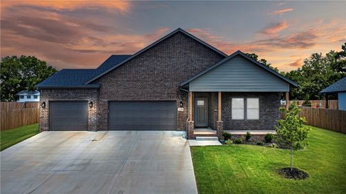 2208 Riggins Ave, Pea Ridge, AR, 72751-2046 | Card Image