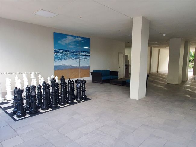 APT-923 - 19380 Collins Ave, Condo with 1 bedrooms, 1 bathrooms and null parking in Sunny Isles Beach FL | Image 18