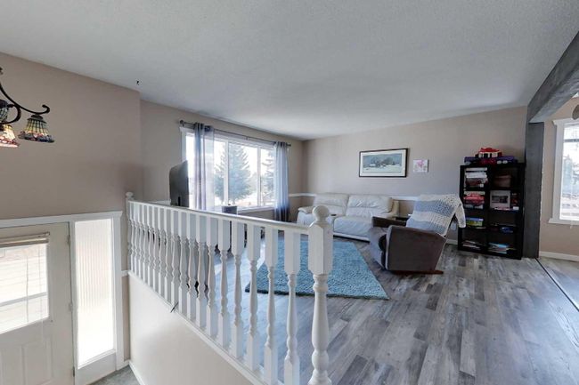 1040 6 St Se, Home with 5 bedrooms, 2 bathrooms and 6 parking in Slave Lake AB | Image 6