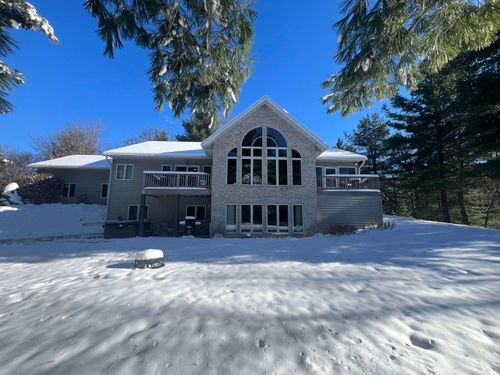 N6921 Sandstone Dr, Mauston, WI, 53948-9448 | Card Image