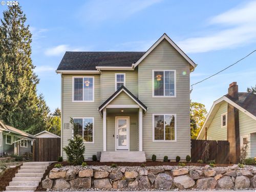1-2090 N Watts St, Portland, OR, 97217 | Card Image