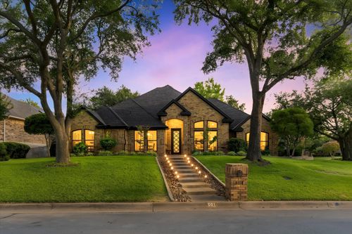 501 Green Meadow St N, Colleyville, TX, 76034-3914 | Card Image
