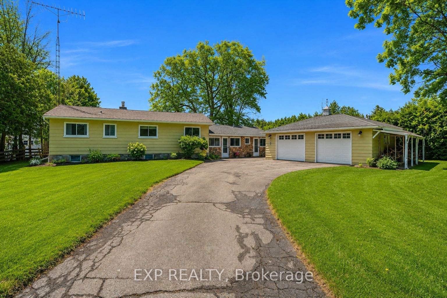 Residential in Georgina
