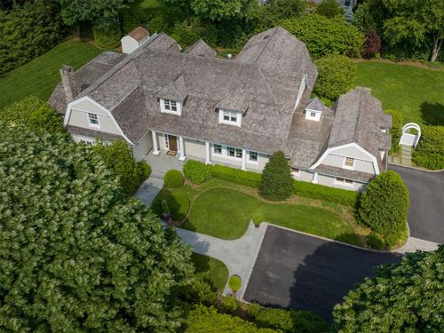 27 Red Ground Rd, Old Westbury, NY, 11568-1130 | Card Image