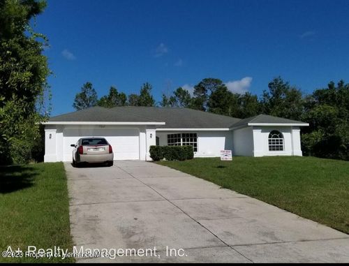 7247 River Country Dr, WEEKI WACHEE, FL, 34607-2040 | Card Image