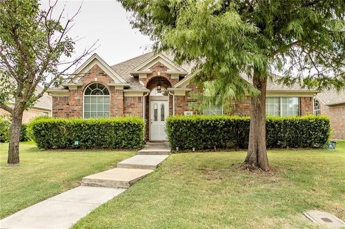 206 Meredith Ct, Irving, TX, 75063-5945 | Card Image