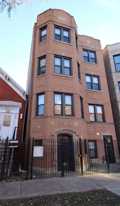 2715 W Thomas St, Chicago, IL, 60622-6116 | Card Image