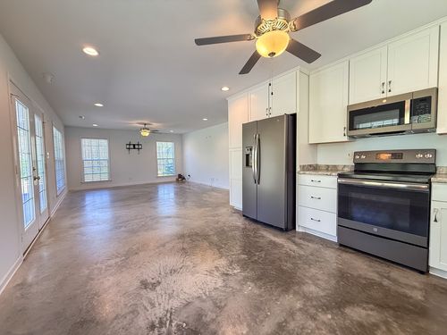 2130 Indian Mound Rd, Woodlawn, TN, 37191-9030 | Card Image